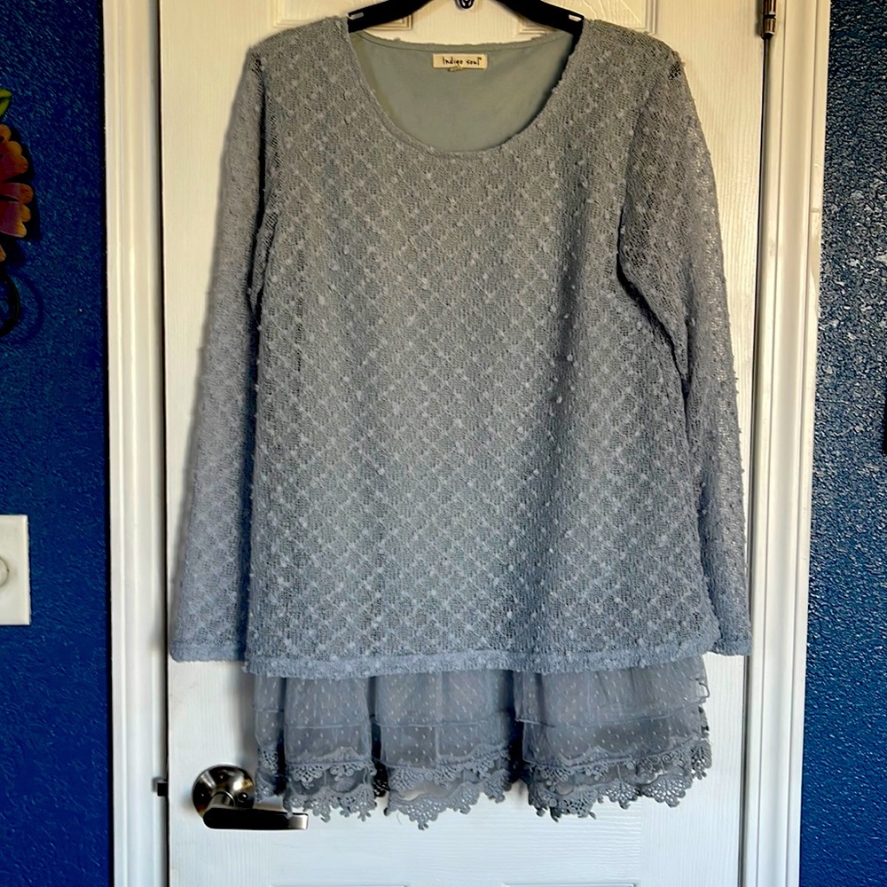 Grey short dress, long sleeves. Layered look.